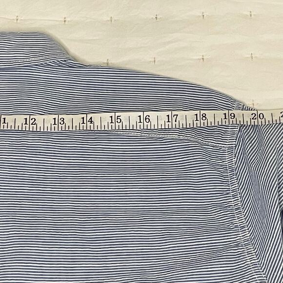 Eddie Bauer Crinkle Cotton SS Button Down Men's L | Blue & White Stripes | EUC - Picture 7 of 9